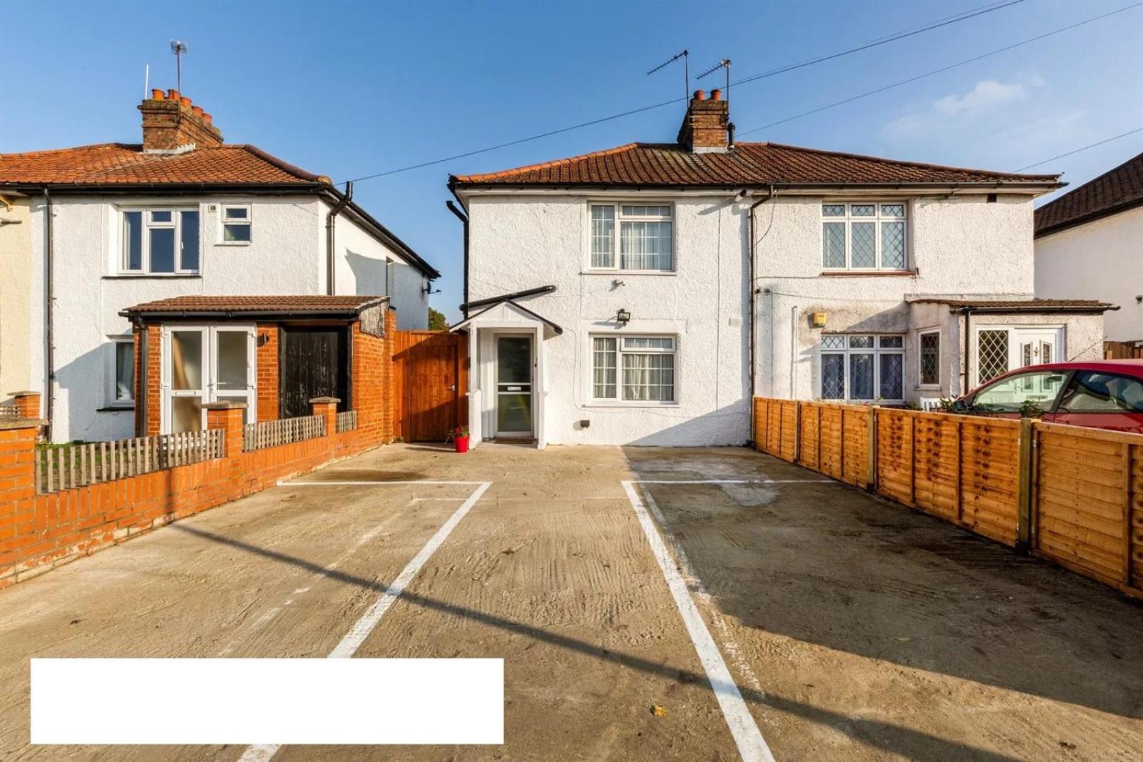 Cosy Private Flat In London, Free Parking On Premise Apartment Carshalton ภายนอก รูปภาพ