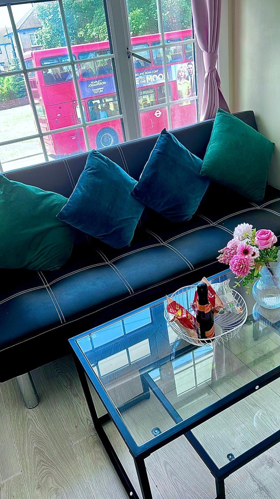 Cosy Private Flat In London, Free Parking On Premise Apartment Carshalton ภายนอก รูปภาพ